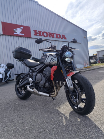 TRIUMPH TRIDENT 660 - SAINT-CLAIR