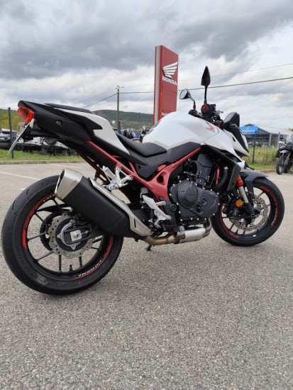 HONDA HORNET 750 - SAINT-CLAIR