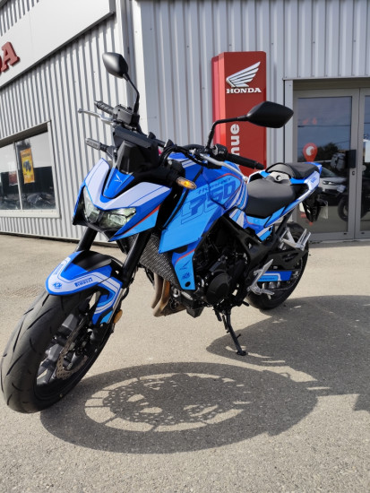 HONDA HORNET 750 - SAINT-CLAIR