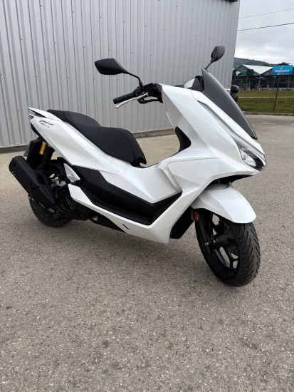 HONDA  PCX 125 - SAINT-CLAIR