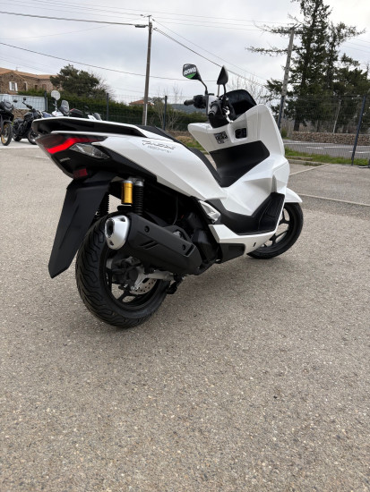 HONDA  PCX 125 - SAINT-CLAIR