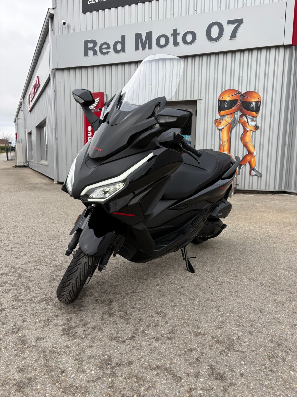 TRIUMPH TIGER 800 XRX L'USINE MOTOS  ETUPES 